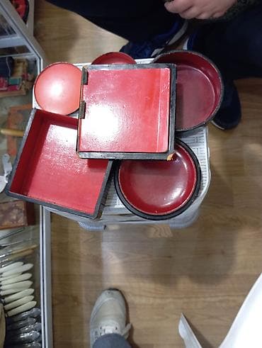 sərv ağacı: Antikvari Lakka qablar dəsti – çox bölməli, açılıb-bağlanan — 1