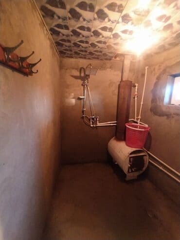 bakı ucuz kiraye evler: Kirayə üçün ev - Plan: böyük zal, ayrıca yataq otaqları - Zal: taxta — 8