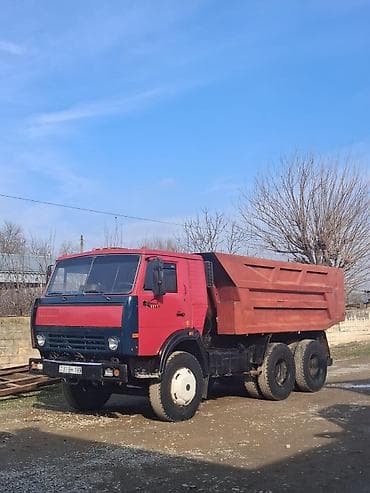 KAMAZ 55111 tipli 6x4 damperli yük maşını - Kuzov: üçtərəfli damper