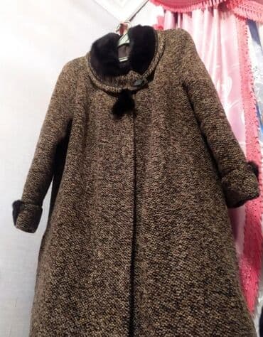 пальто зимнее: Qadın paltosu. Женское пальто. Çox səliqəli istifadə olunmuşdur, hər — 2