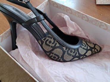 женские слипоны на высокой подошве: Размер: 37, Б/у — 1