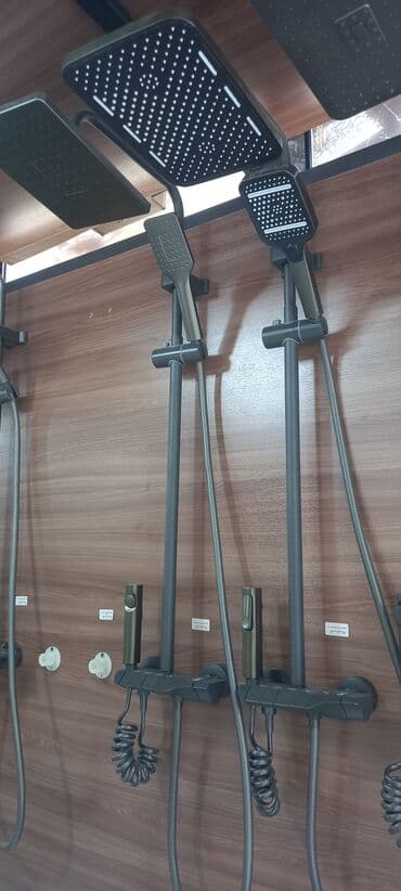 duş krant: Bu duş sistemi iki fərqli duş başlığı ilə təchiz edilmişdir. Əsas duş — 1