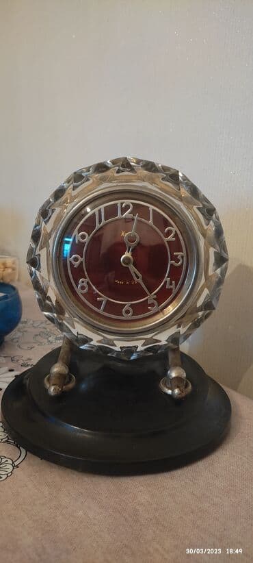 ikinci el sukute: Antik saat mayak. hədiyyə alınıb 20 il əvvəl. 1975 ci ilin saatıdır — 2