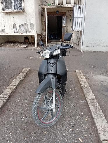 3 teker: Salam moto yeni yığılıb saz vəziyyətdədir çox rahat gedir pribori 15 — 1