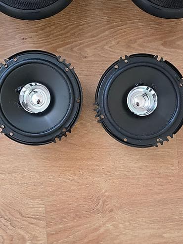 uslitel: 2 ədəd 500 lük pioneer,2 ədəd 650 lik pioneer, 2 ədəd 20 lik qapı — 4