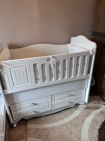 Oğlan və qız üçün, İşlənmiş, Beşik, Matras ilə, Yellənmə mexanizm ilə lalafo.az -da Oğlan və qız üçün, İşlənmiş, Beşik, Matras ilə, Yellənmə mexanizm ilə