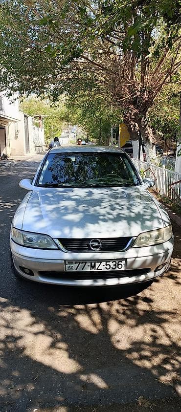 p4 disk: Opel Vectra: 1.8 l | 2001 il 317000 km Sedan — 1