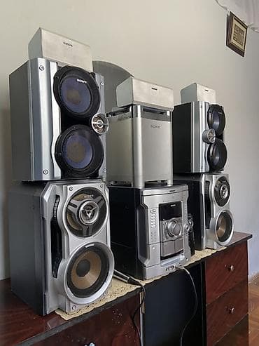 Original musiqi mərkəzi sony. 10 min vat. Aux bluteooh radio sd card