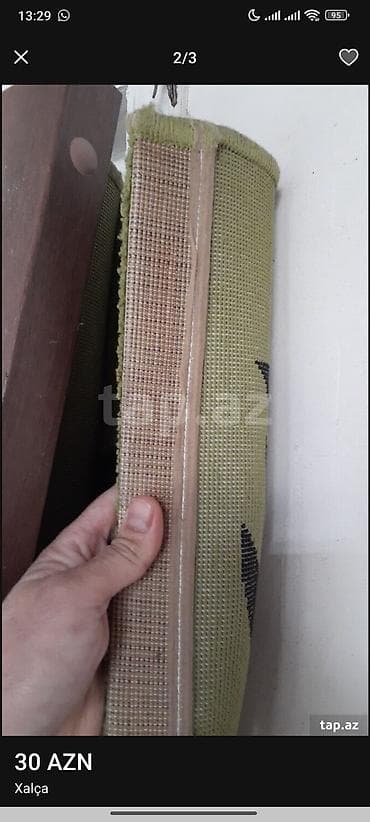 Ламинат: Xalça - Rəng: açıq yaşıl fon üzərində qara naxışlar (spiral və yarpaq — 3