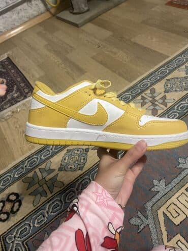 Кроссовки и спортивная обувь: Məhsul: Nike lo-top idman ayaqqabısı - Rəng: Sarı-ağ kombinasiyası — 2