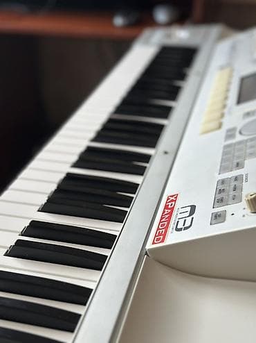 korg sintezator satisi teze: KORG M3-61 Music Workstation/Sampler - 61 klavişli professional — 8