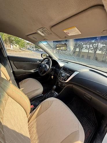 mersedes b klass: Hyundai Accent: 1.4 l | 2012 il Sedan — 6