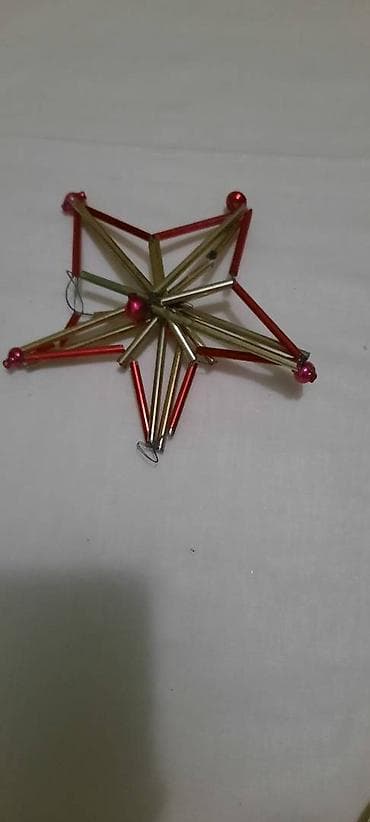 yeni il oyuncaqlari satisi: ГДР в коробке 100ман.снежинки стеклярус по 5 ман за одну.Верхушка — 7