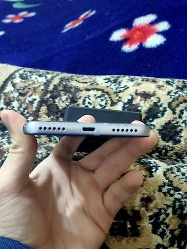 macbook çanta: Xiaomi smartfon - Model: Xiaomi Redmi Note 5A (arxa korpusda “mi” — 4