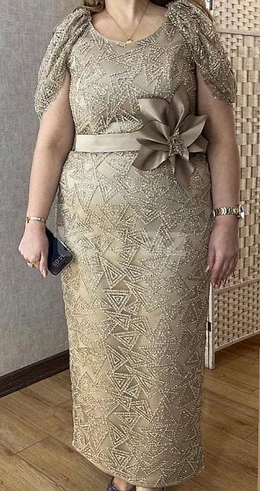 450₼-a tikdirilib 300₼ a satılır razmer 42-44 yeni kimidir, 1 dəfə