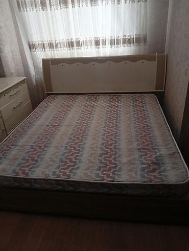 pismenni stol: İkinəfərlik çarpayı, Dolab — 6