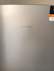 Yemək hazırlamaq üçün texnika: İşlənmiş 2 qapılı Indesit Soyuducu Satılır, rəng - Gümüşü, Təkərli — 3