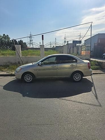 bmw e39 arxa stop: Hyundai Accent sedan - Kuzov: 4 qapılı sedan, rəngi şampan/qızılı - — 3