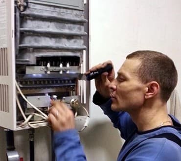 paltar yuyan usta: Gaz kalonkaların remontu . Инженер-электромеханик производит ремонт — 1