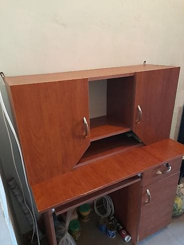 Düz masa, Polkalı, Siyirməli, Sadə laminat