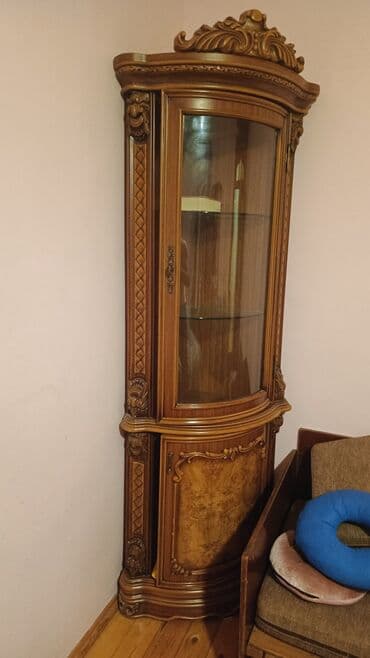 şuşe qapi: Açılan, 1 qapı Künc dolab — 2