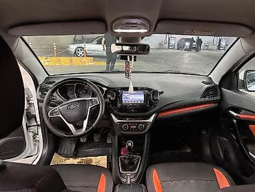 skoda yeti: Lada Vesta SW Cross – ağ rəngli, şəhər və ailə istifadəsi üçün praktik — 2