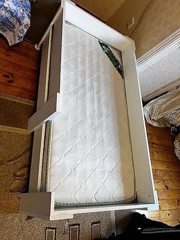 Carpayi satilir 85 azn Olcu 150/80 Matras daxil Unvan at lalafo.az Carpayi satilir 85 azn Olcu 150/80 Matras daxil Unvan