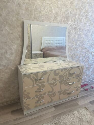 i̇şlənmiş dolab: Təknəfərlik çarpayı, Dolab — 5