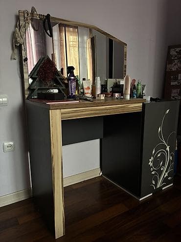 qədimi stul: Vizaj/Toalet masası və güzgü dəsti - Material: laminat/MDFlam tipli — 1