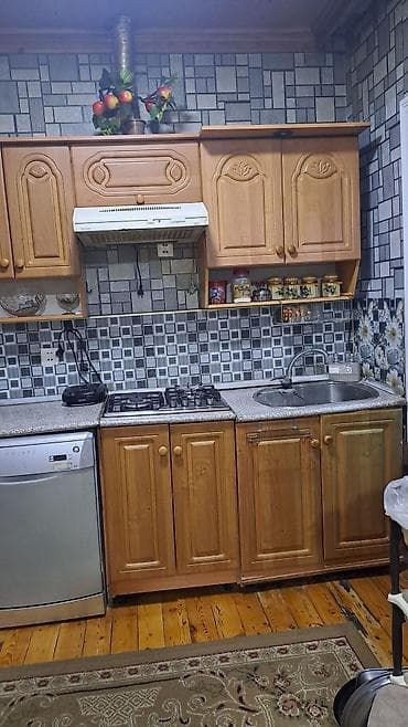 ikinci əl kamot: Mətbəx mebeli dəsti – künc yerləşimlidi.uqlavoydu .ustunde — 2