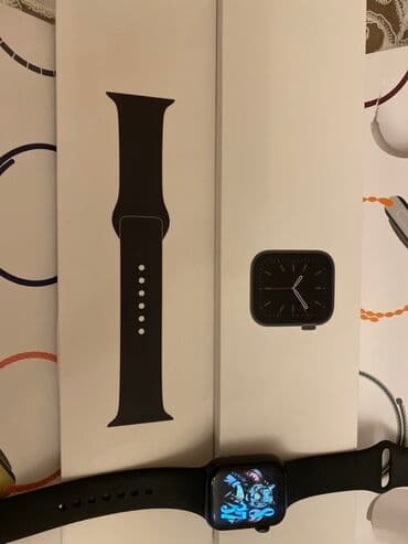 piltə qiyməti: İşlənmiş, Smart saat, Apple, Suya davamlı, rəng - Qara — 2