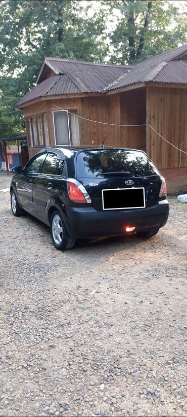 lada kalina 2011: Kia Rio: 1.5 l | 2008 il Hetçbek — 5