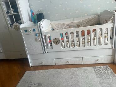 Oğlan və qız üçün, İşlənmiş, Dördbucaq, Beşik, Matras ilə, Yellənmə mexanizm ilə