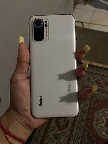 inter: Redmi smartfon - Model: Redmi Note 10 (şəkildəki arxa modul dizaynı — 2