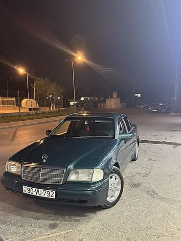 mercedes e class: Mercedes-Benz C-Class (W202) sedan - Kuzov: 4 qapılı sedan, tünd — 4