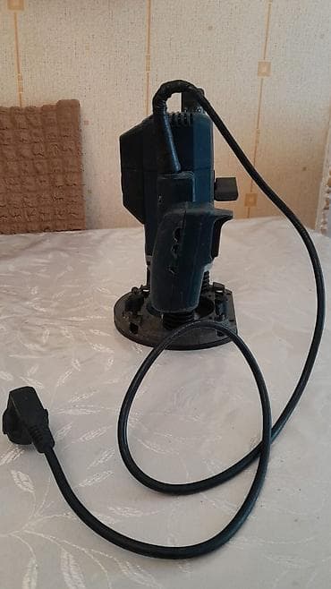 bosh drel: Bosch GOF 900 CE frezə (aşağıdan dalma tipli marşrutlayıcı) - — 1