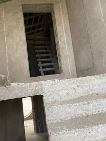 binə atçiliq: 8 otaq, 388 kv. m, Təmirsiz — 17