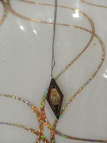 Toy paltarları və aksesuarları: Kulon, Qaşsız — 2