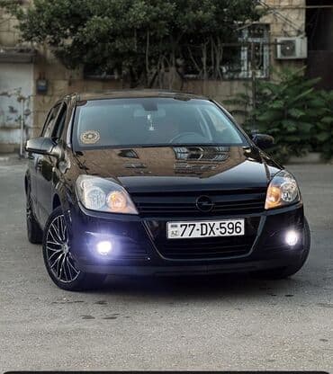 Opel Astra – Hatchback Maşın normal vəziyətdədir xırda kosmetik