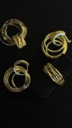 oğlan sepləri: Qadın bəzək dəstləri və aksesuarları 1) Qızıl rəngli zəncir üzərində — 9