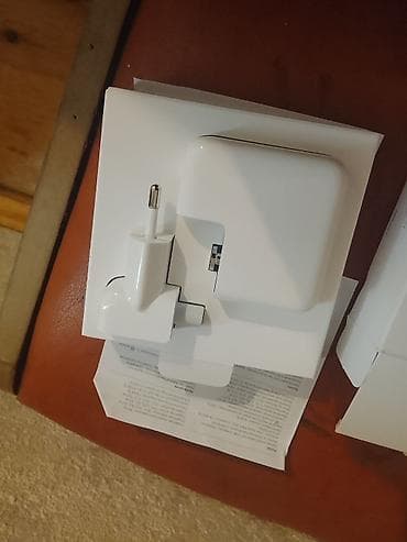iphone adapter usb: Apple Dual USB‑C Port 35W Power Adapter Xüsusiyyətlər: - İki ədəd — 1