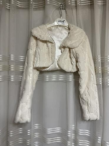 Qısa xəz bolero – krem/ağ rəng - Model: qısa (cropped) bolero - — 1