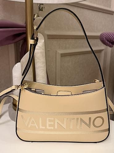 Çiyin çantası, Valentino lalafo.az -da Çiyin çantası, Valentino