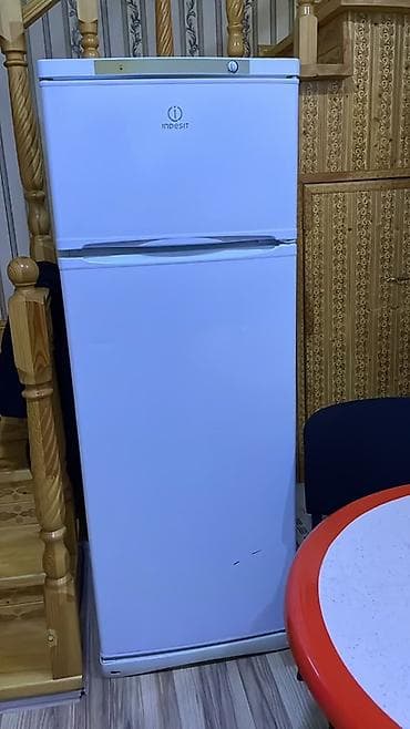 internet aparatı tv: 2 qapılı Indesit Soyuducu Satılır, rəng - Ağ — 1