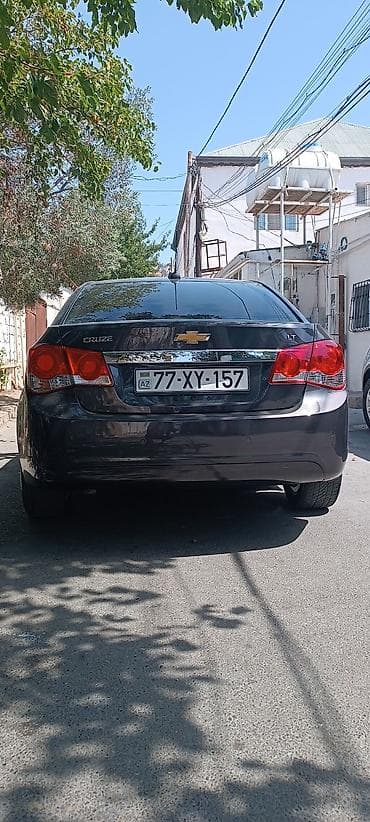 ford satisi: Chevrolet Cruze: 1.4 l | 2015 il 116857 km Sedan — 2