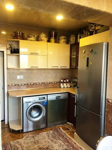 9 ci mikrorayon satilan evler: Bakı, 3 otaqlı, Köhnə tikili, 80 kv. m — 9