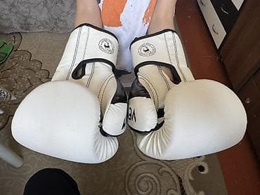 boks kapa: Venum boks əlcəkləri – 12 oz - Rəng: ağ/qara - Ölçü/çəki: 12 oz (məşq — 2