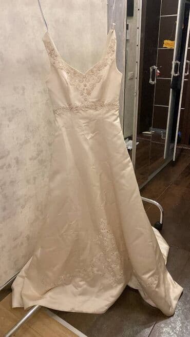 Gəlinlik paltarı ideal vəziyyətdə satılır. Продам свадебное платье в
