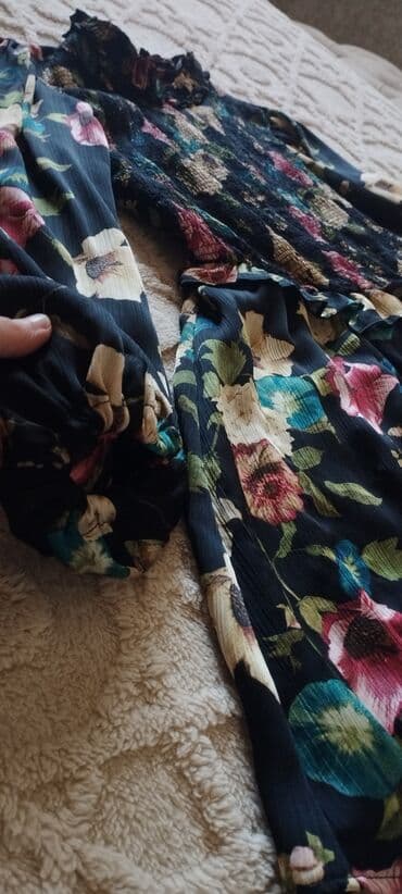 FAW: Qadın çiçək naxışlı şifon don - Rəng: Tünd göy/qara fon üzərində — 3