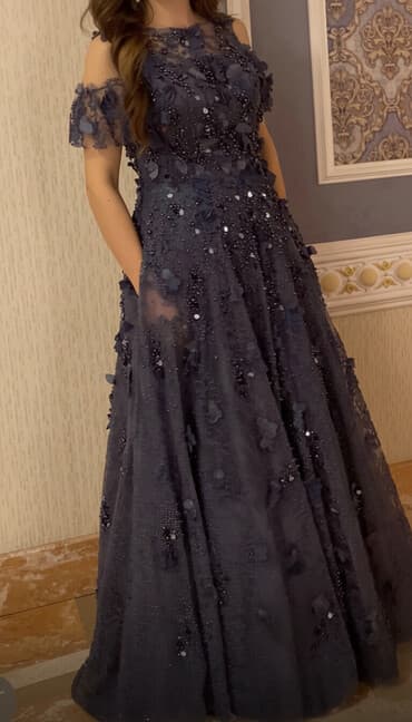 Ziyafət geyimi s -m razmer 1 dəfə toya geyilb